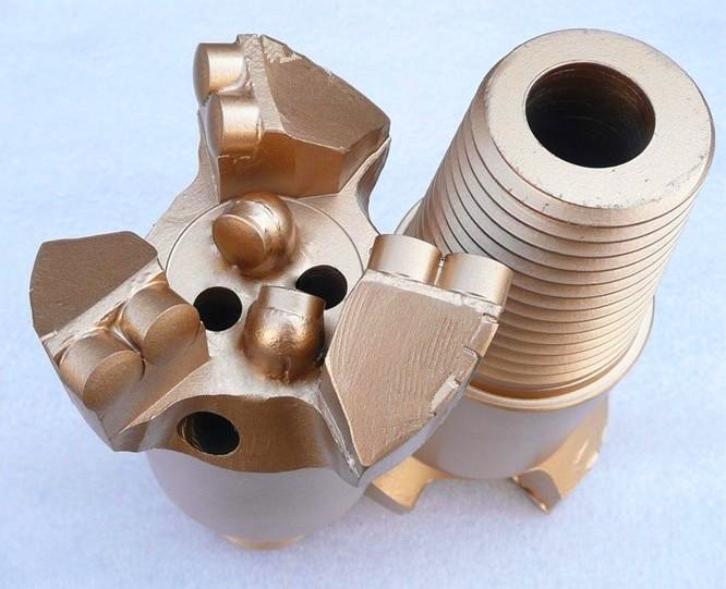 河南PDC型金剛石復(fù)合片鉆頭找博達(dá)機械生產(chǎn)廠家